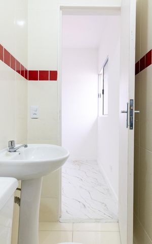 Casa de condomínio para alugar com 80m², 3 quartos e 4 vagas Casa de condomínio para alugar com 80m², 3 quartos e 4 vagasBanheiro da Suíte