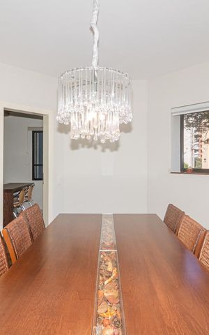 Apartamento à venda com 300m², 4 quartos e 4 vagas Apartamento à venda com 300m², 4 quartos e 4 vagasSala de Jantar
