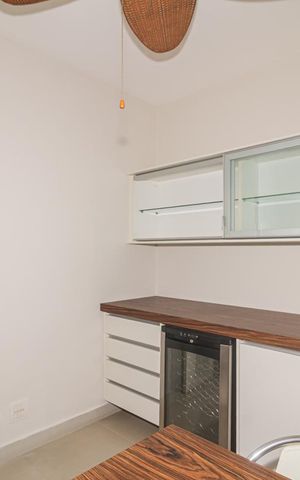 Apartamento à venda com 300m², 4 quartos e 4 vagas Apartamento à venda com 300m², 4 quartos e 4 vagasCopa