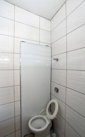 Casa para alugar com 386m², 3 quartos e 5 vagas Casa para alugar com 386m², 3 quartos e 5 vagasBanheiro da Suíte