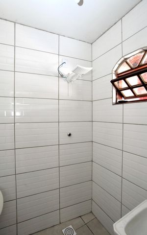 Casa para alugar com 386m², 3 quartos e 5 vagas Casa para alugar com 386m², 3 quartos e 5 vagasBanheiro da Suíte