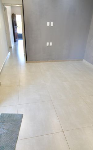 Casa para alugar com 120m², 2 quartos e 2 vagasSala