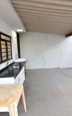 Casa para alugar com 120m², 2 quartos e 2 vagasCozinha