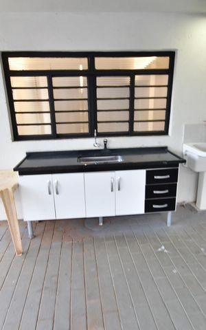 Casa para alugar com 120m², 2 quartos e 2 vagasCozinha