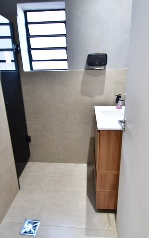 Casa para alugar com 120m², 2 quartos e 2 vagasBanheiro