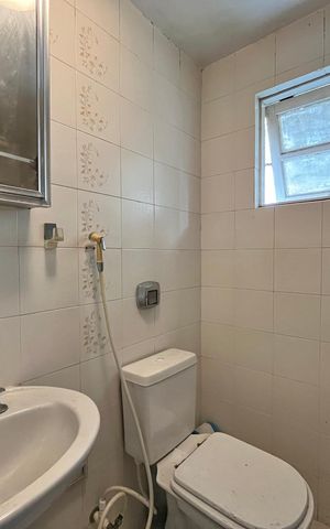 Casa de condomínio à venda com 190m², 3 quartos e 4 vagas Casa de condomínio à venda com 190m², 3 quartos e 4 vagasBanheiro 3