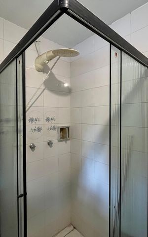 Casa de condomínio à venda com 190m², 3 quartos e 4 vagas Casa de condomínio à venda com 190m², 3 quartos e 4 vagasBanheiro suíte 3