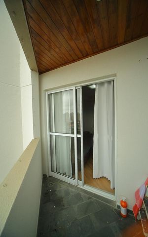 Apartamento à venda com 70m², 3 quartos e 1 vagaSala - Varanda 