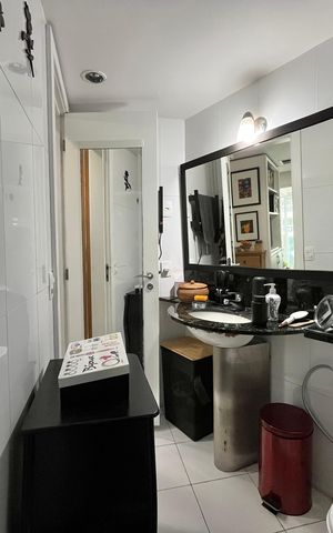 Studio para alugar com 48m², 1 quarto e 1 vaga Studio para alugar com 48m², 1 quarto e 1 vagaBanheiro