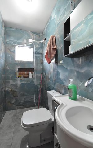 Casa à venda com 250m², 3 quartos e 2 vagasBanheiro 2
