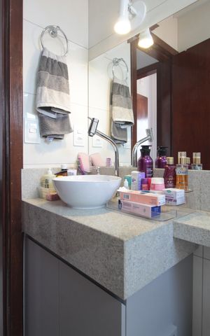 Apartamento à venda com 48m², 2 quartos e 1 vagaBanheiro Social