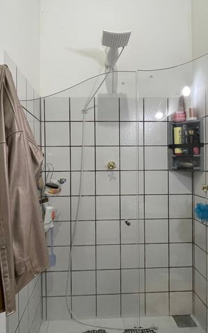 Casa para alugar com 157m², 4 quartos e 2 vagas Casa para alugar com 157m², 4 quartos e 2 vagasBanheiro da Suíte