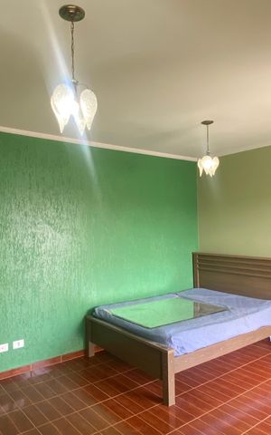Casa à venda com 300m², 4 quartos e 5 vagas Casa à venda com 300m², 4 quartos e 5 vagasSuite