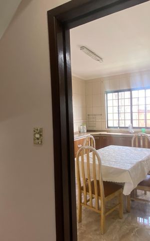 Casa à venda com 300m², 4 quartos e 5 vagas Casa à venda com 300m², 4 quartos e 5 vagasCozinha