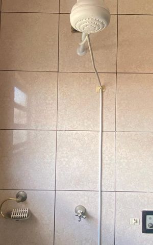 Casa à venda com 300m², 4 quartos e 5 vagas Casa à venda com 300m², 4 quartos e 5 vagasBanheiro 2