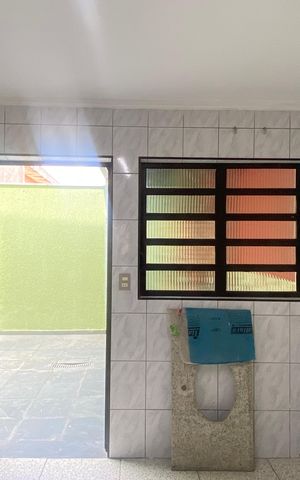Casa à venda com 300m², 4 quartos e 5 vagas Casa à venda com 300m², 4 quartos e 5 vagasÁrea de Serviço