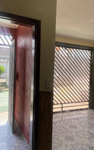 Casa à venda com 300m², 4 quartos e 5 vagas Casa à venda com 300m², 4 quartos e 5 vagasGaragem