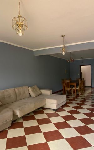 Casa à venda com 300m², 4 quartos e 5 vagas Casa à venda com 300m², 4 quartos e 5 vagasSala de Estar - Sala de Jantar