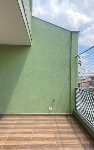 Casa à venda com 300m², 4 quartos e 5 vagas Casa à venda com 300m², 4 quartos e 5 vagasSala - Varanda