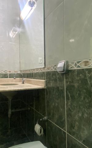 Casa à venda com 300m², 4 quartos e 5 vagas Casa à venda com 300m², 4 quartos e 5 vagasBanheiro da Suíte