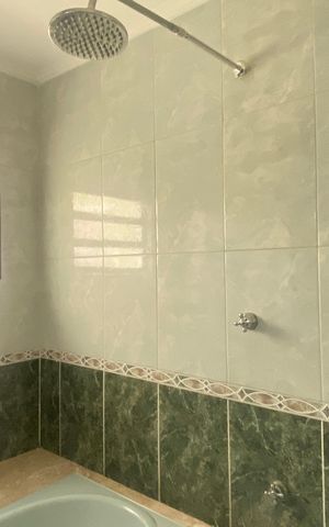 Casa à venda com 300m², 4 quartos e 5 vagas Casa à venda com 300m², 4 quartos e 5 vagasBanheiro da Suíte