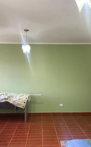 Casa à venda com 300m², 4 quartos e 5 vagas Casa à venda com 300m², 4 quartos e 5 vagasSuite