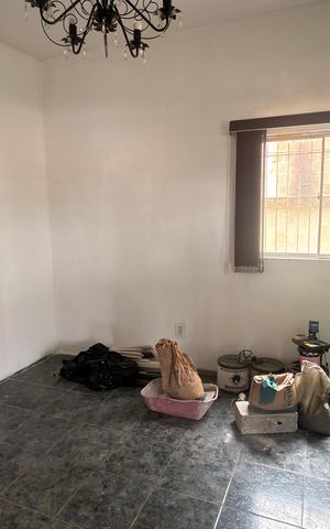 Casa para alugar com 56m², 2 quartos e sem vaga Casa para alugar com 56m², 2 quartos e sem vagaSala