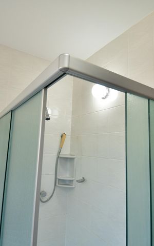 Casa de condomínio à venda com 809m², 4 quartos e 6 vagasBanheiro