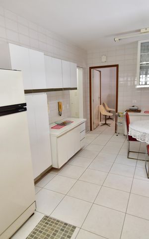 Casa de condomínio à venda com 809m², 4 quartos e 6 vagasCozinha