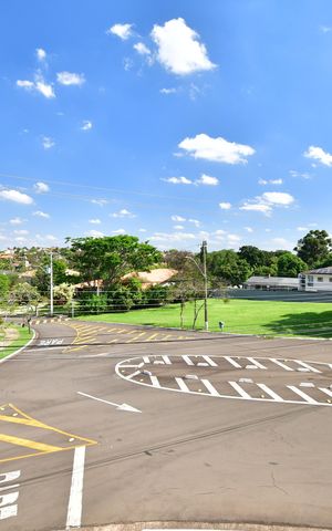 Casa de condomínio à venda com 809m², 4 quartos e 6 vagasQuarto 1 - Vista
