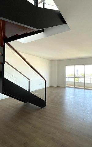 Apartamento à venda com 248m², 3 quartos e 3 vagas
