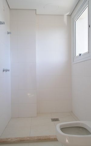 Apartamento à venda com 250m², 3 quartos e 3 vagasBanheiro 1