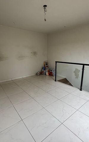 Casa à venda com 140m², 3 quartos e 2 vagas Casa à venda com 140m², 3 quartos e 2 vagasQuarto 3