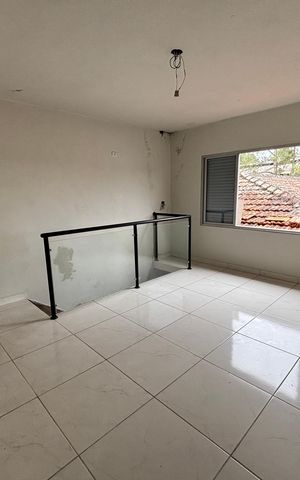 Casa à venda com 140m², 3 quartos e 2 vagas Casa à venda com 140m², 3 quartos e 2 vagasQuarto 3