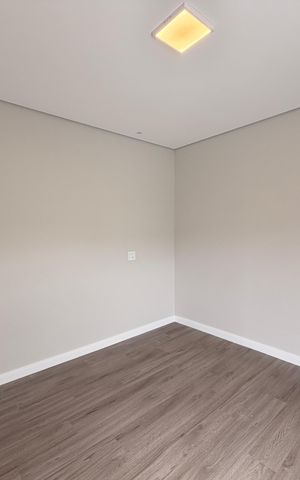 Casa de condomínio à venda com 170m², 3 quartos e 4 vagasSuíte 1