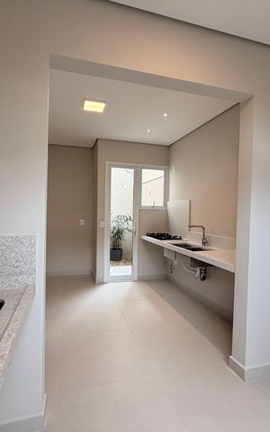 Casa de condomínio à venda com 170m², 3 quartos e 4 vagasÁrea de Serviço