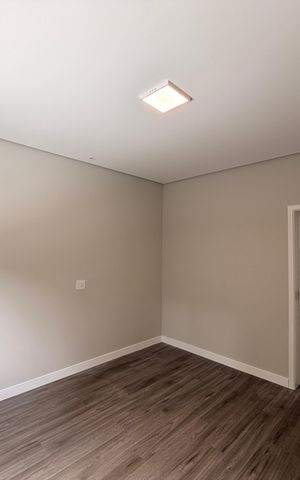 Casa de condomínio à venda com 170m², 3 quartos e 4 vagasSuíte 2