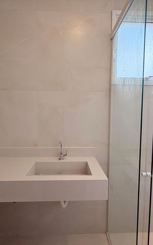 Casa de condomínio à venda com 170m², 3 quartos e 4 vagasBanheiro da Suíte 3