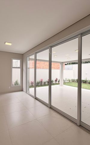 Casa de condomínio à venda com 170m², 3 quartos e 4 vagasSala