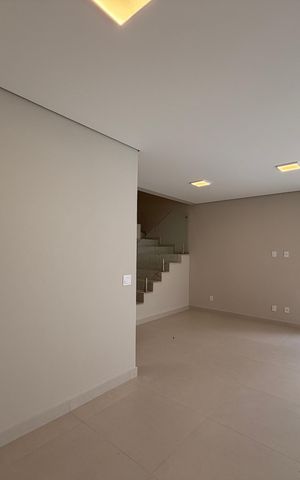 Casa de condomínio à venda com 170m², 3 quartos e 4 vagasSala