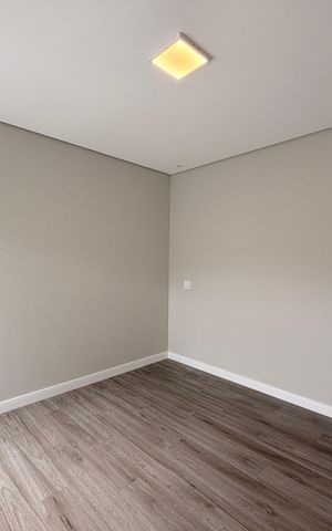 Casa de condomínio à venda com 170m², 3 quartos e 4 vagasSuíte 1