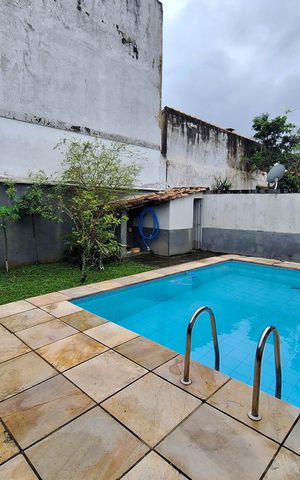Casa à venda com 174m², 3 quartos e 2 vagas Casa à venda com 174m², 3 quartos e 2 vagasQuintal