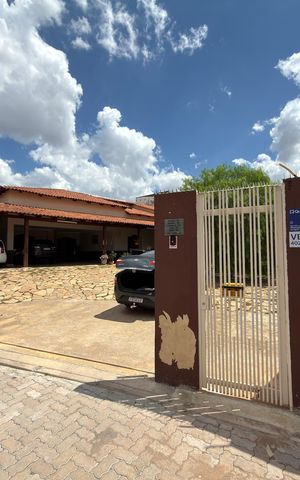 Casa à venda com 1000m², 5 quartos e 10 vagasFachada