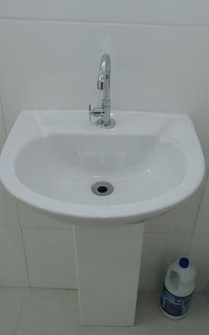 Apartamento para alugar com 57m², 2 quartos e sem vagaBanheiro