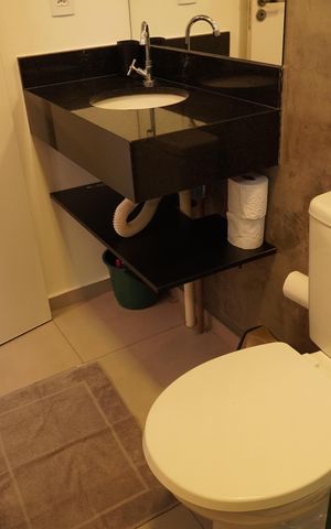 Apartamento para alugar com 20m², 1 quarto e 1 vagaApartamento - Banheiro