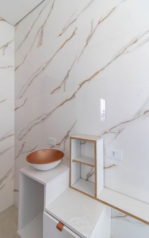 Casa para alugar com 350m², 3 quartos e 4 vagas Casa para alugar com 350m², 3 quartos e 4 vagasSuíte