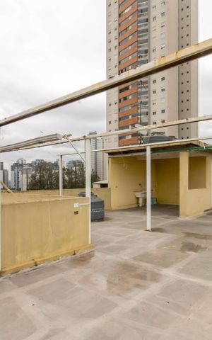 Casa para alugar com 350m², 3 quartos e 4 vagas Casa para alugar com 350m², 3 quartos e 4 vagasTerraço