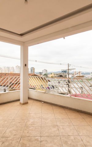Casa para alugar com 350m², 3 quartos e 4 vagas Casa para alugar com 350m², 3 quartos e 4 vagasEntrada