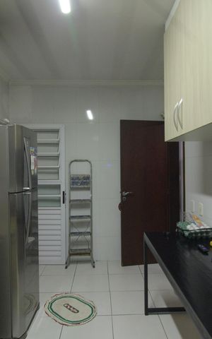 Casa para alugar com 120m², 2 quartos e 2 vagasCozinha