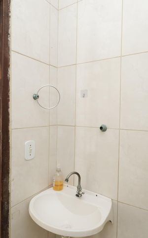 Casa para alugar com 165m², 2 quartos e 3 vagasBanheiro 2